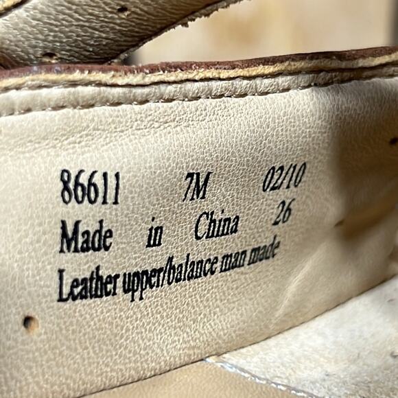 Clarks Unstructured Tan Leather Buckle Strap Comfort Clogs Mules Womens Size 7 - Picture 11 of 11